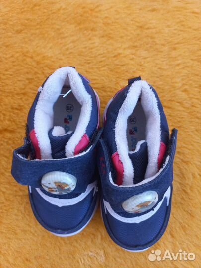 Кроссовки на мальчика