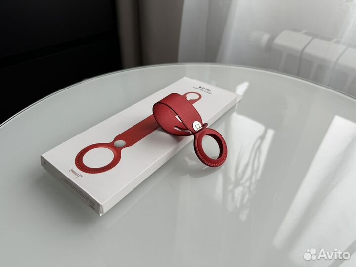 Брелок-подвеска AirTag Leather Loop Red, новый