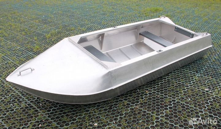 Лёгкая алюминиевая лодка 