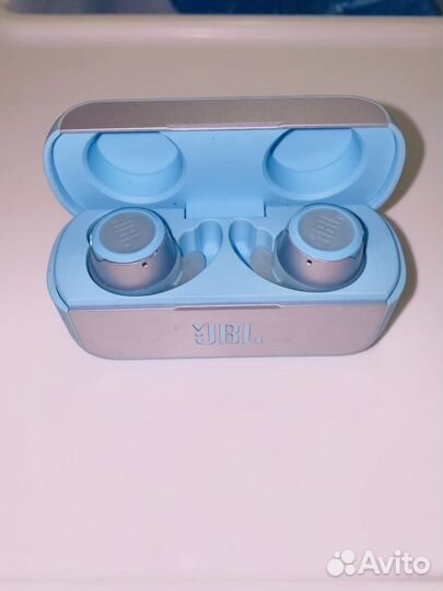 Беспроводные наушники jbl reflect flow