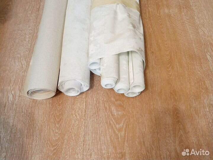 Остатки обоев после ремонта