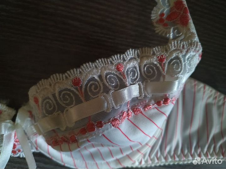 Бюстгальтер на девочку
