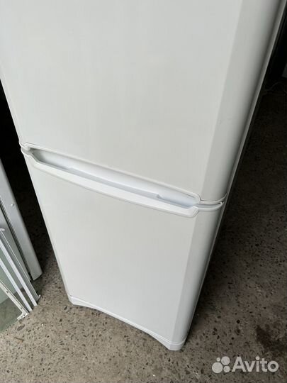 Холодильник Indesit BA20 (2метра)