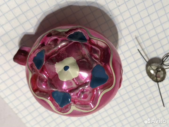 Новогодняя елочная игрушка шар времен СССР