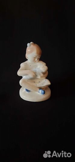 Статуэтка фарфоровая лфз