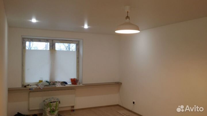 Штукатурка стен по маякам в уровень