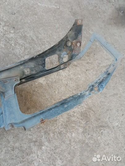 Рамка радиатора Volkswagen Passat B3