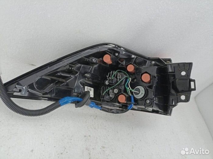Фонарь задний правый для Toyota RAV4 V (XA50)