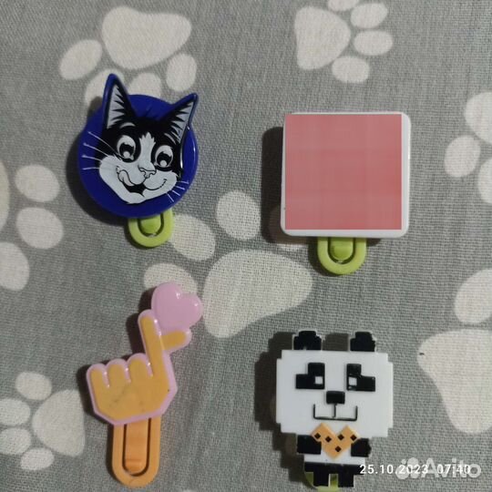 Наклейки клеевые на ткань, стикеры от магнита