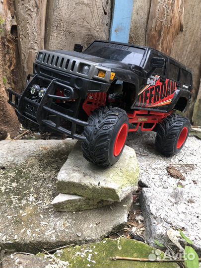 Внедорожник Хаммер и большие машины Порш и др