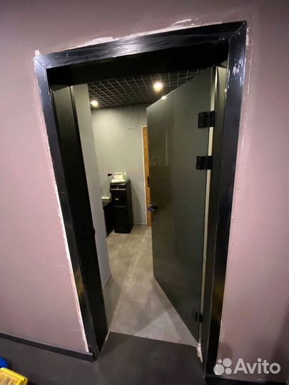 Межкомнатные стеклянные двери на заказ