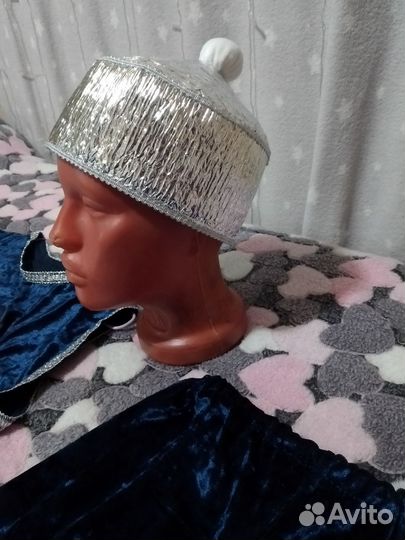 Костюмы часов и Санты на прокат