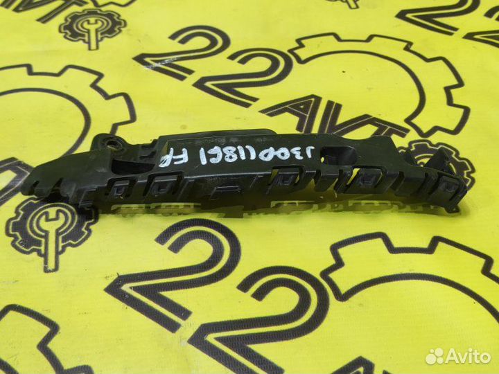 Крепление бампера переднее правое Chevrolet Cruze