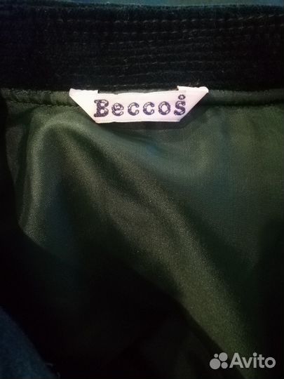 Пальто для девочки новое