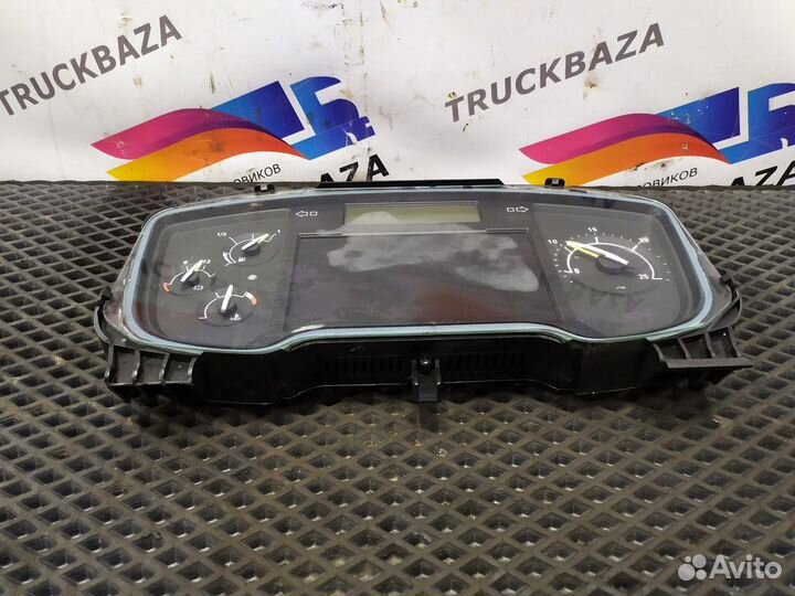 Приборная панель Renault T