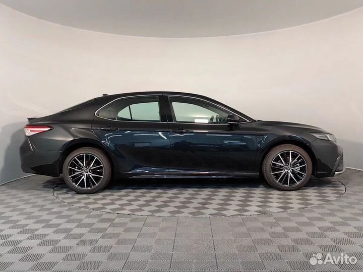 Toyota Camry 2.5 AT, 2023