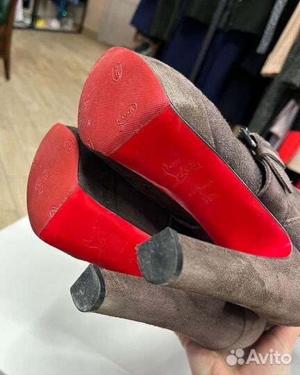 Сапоги Christian Louboutin 38,5 Италия