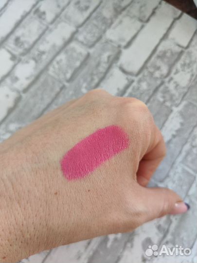 Помада для губ Este Lauder