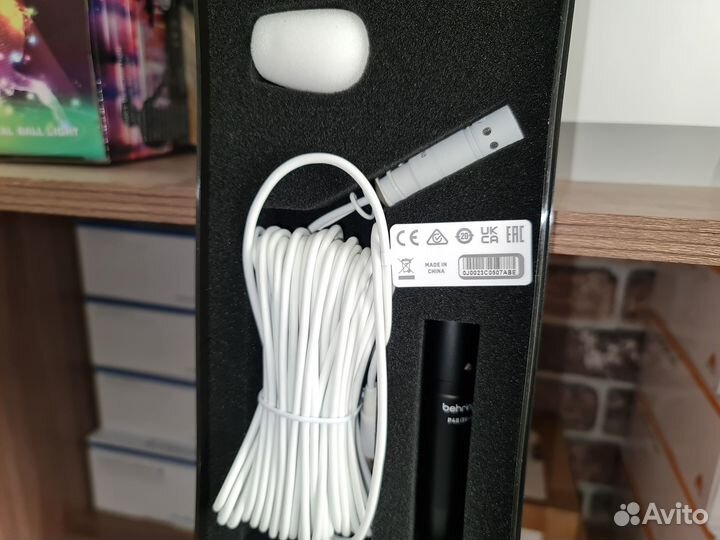 Behringer HM50 конденсаторный микрофон белый