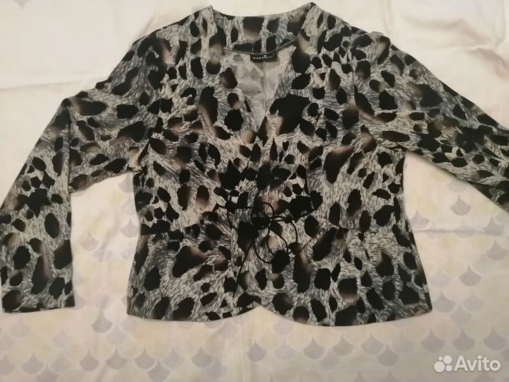 Костюм женский. Платье и жакет