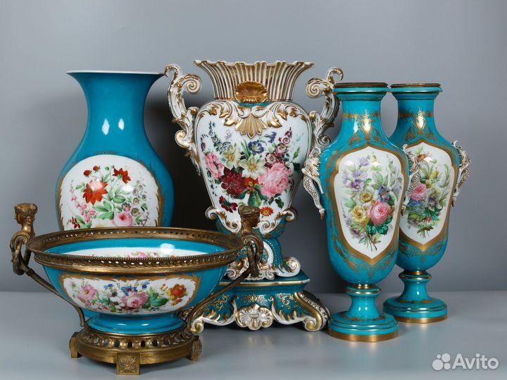 Старинные фарфоровые вазы. Франция