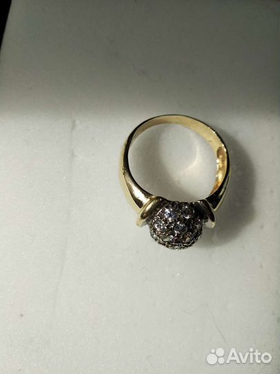 Золотое кольцо с фианитами размер 18,5