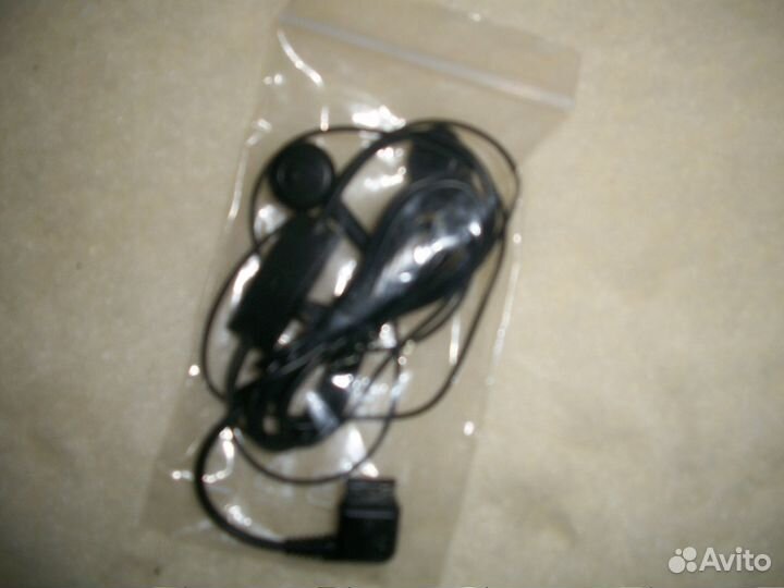 Новые наушники для сотовых телефонов