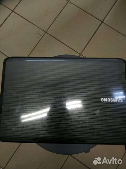 Samsung R525