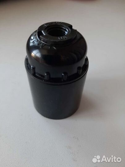 Патрон карболитовый Е27