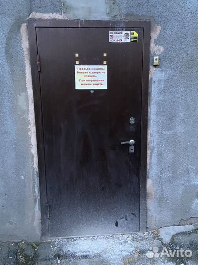 Продам стальную дверь