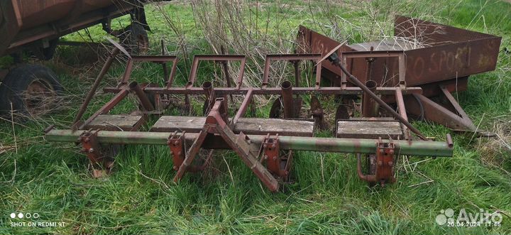 Картофелесажалка для трактора