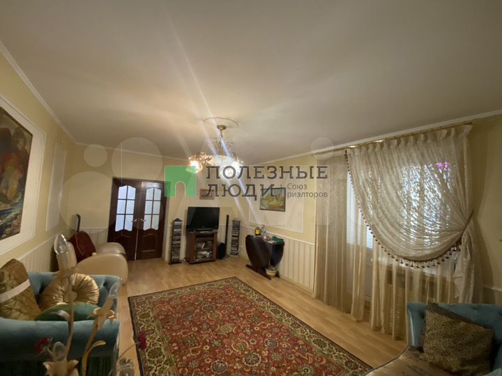 3-к. квартира, 109,7 м², 2/5 эт.