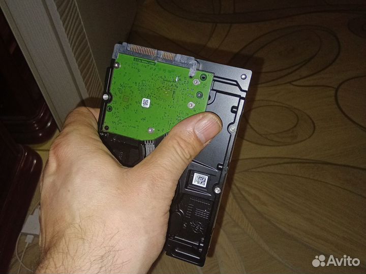 Жесткий диски 1т