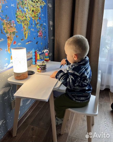 Десткий стол и стул