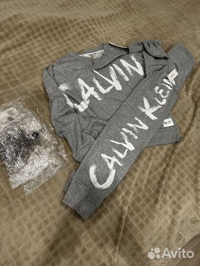 Спортивный костюм женский