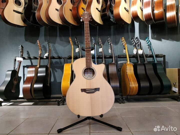 Гитары новые красивые и здорово звучащие