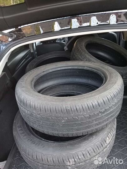 Goodyear EfficientGrip Performance SUV 225/55 R19