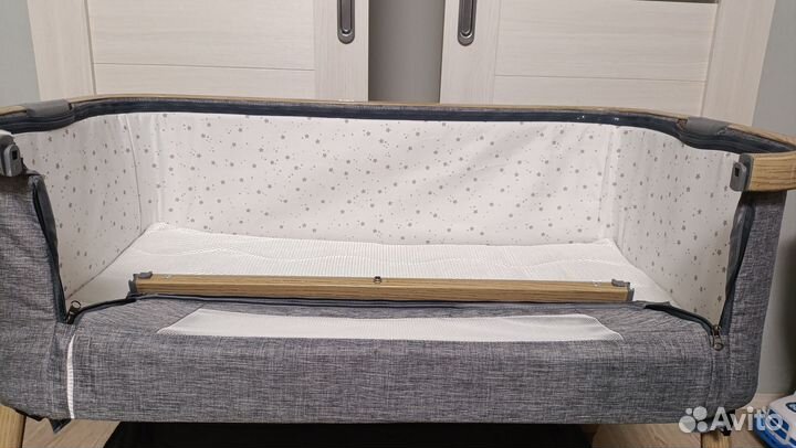 Прикроватная кроватка для новорожденного