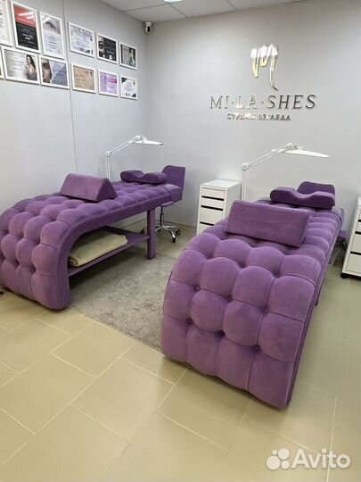 Мастер по наращиванию ресниц