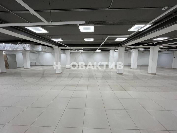 Сдам торговое помещение, 512 м²