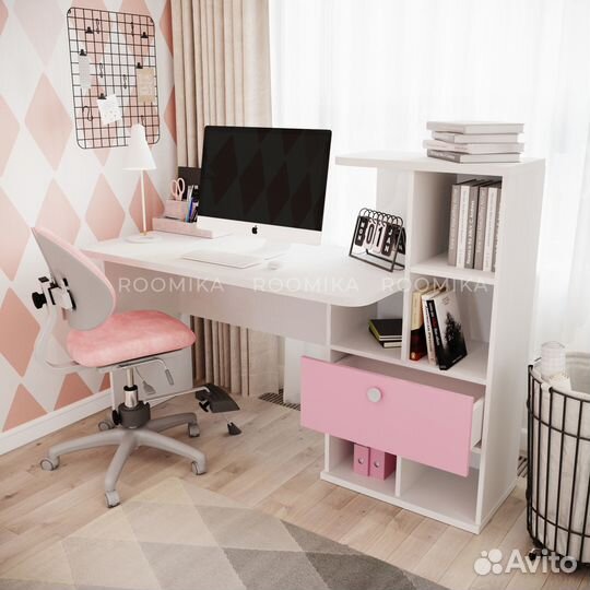 Письменный стол розовый