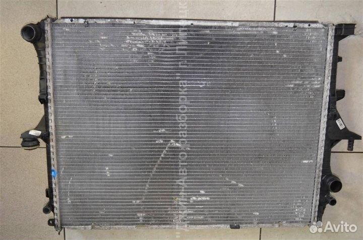 Радиатор охлаждения 4.2 л Touareg Cayenne Audi Q7