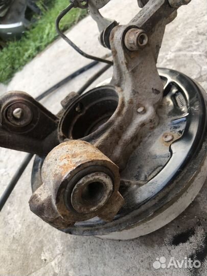 Кулак задний правый Renault Duster в сборе