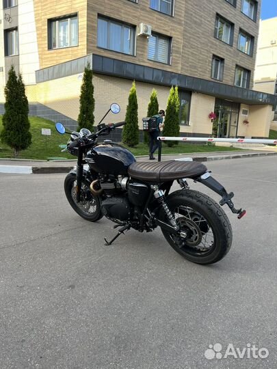 Triumph Bonneville T120 Black