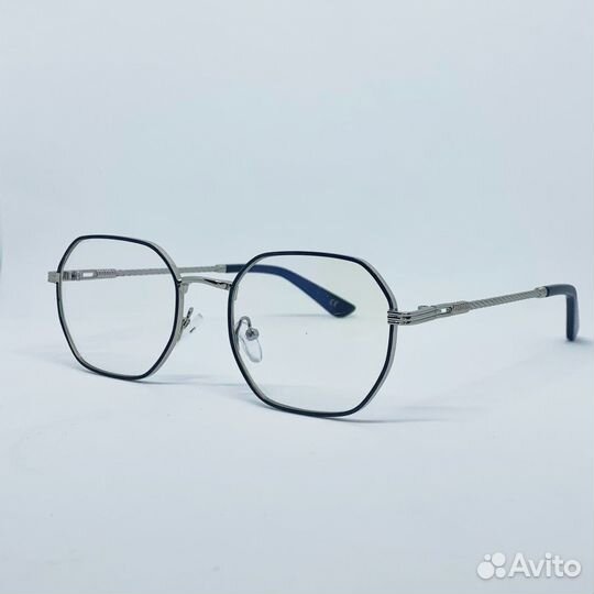 Очки с прозрачными стеклами
