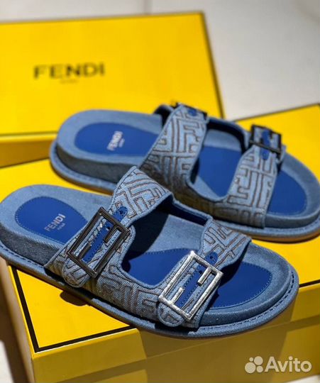 Шлепанцы Fendi
