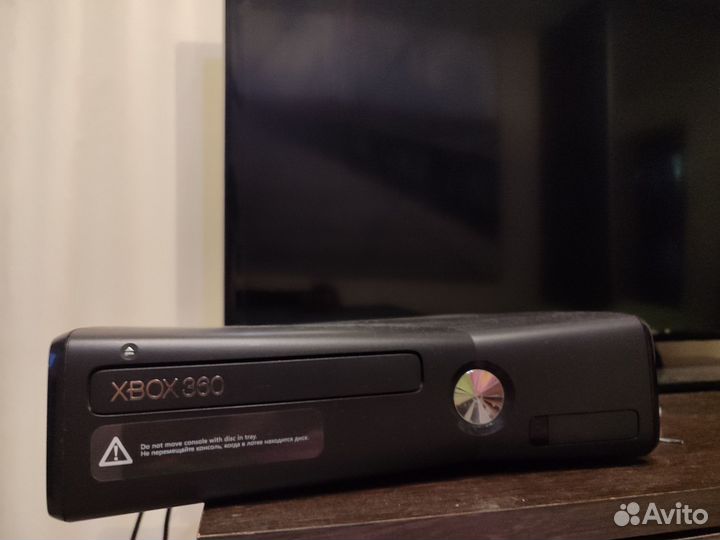 Xbox 360 slim прошитый freeboot 250GB