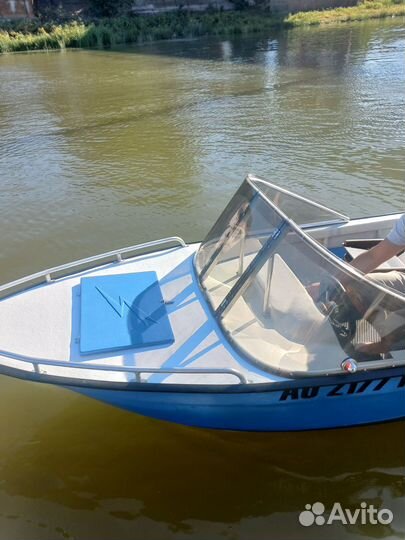 Лодка молния с мотором Ямаха 40
