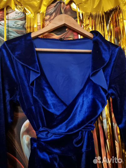 Платье с запахом бархатное 42-44