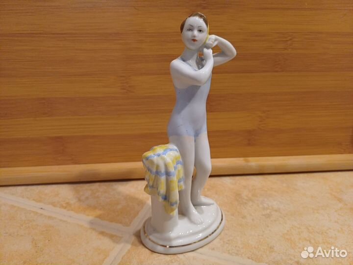 Статуэтка фарфор Музыкант, юный Ленин, плавчиха